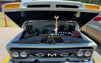 A ’62 GMC Takes Best Overall at Yukon’s Freedom Fest